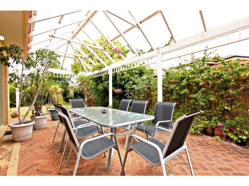 5 Wakelan Cove, Dianella WA 6059