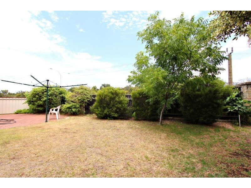 5 Wakelan Cove, Dianella WA 6059