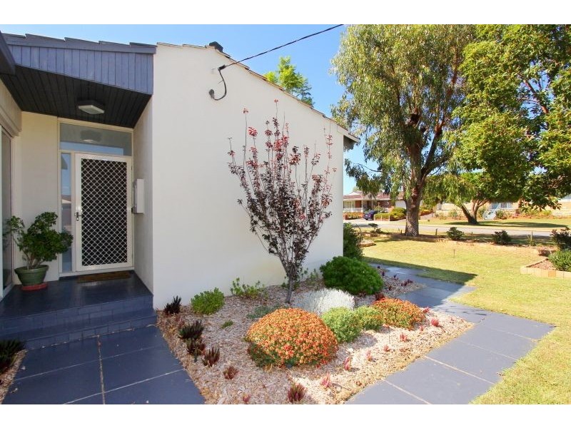 4 Phoenix Street, Dianella WA 6059