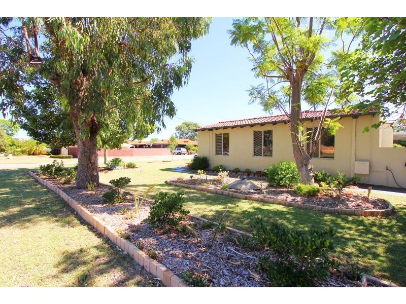 4 Phoenix Street, Dianella WA 6059