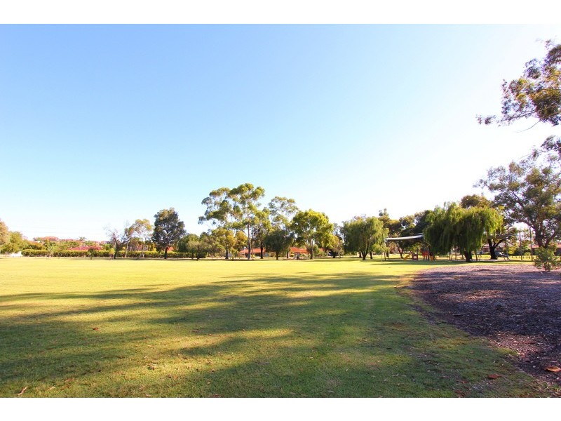 4 Phoenix Street, Dianella WA 6059