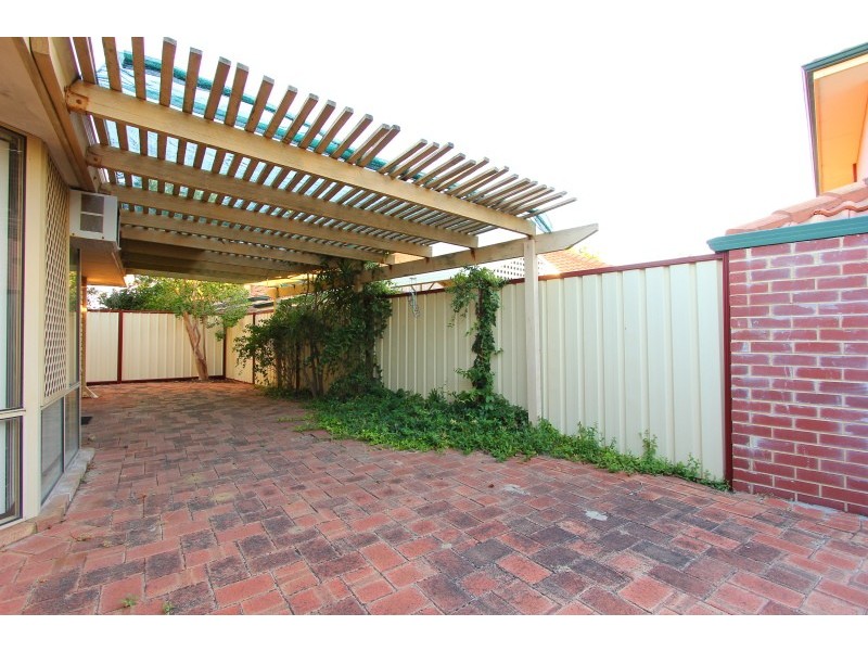 4/367 Lennard Street, Dianella WA 6059