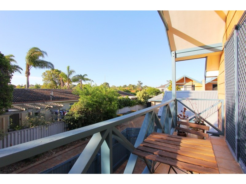 2/22 Caledonian Avenue, Maylands WA 6051