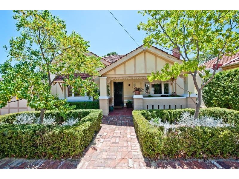 2 Adelia Street, Bayswater WA 6053