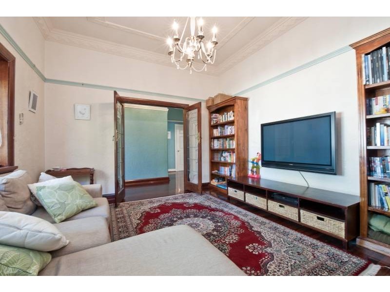 2 Adelia Street, Bayswater WA 6053