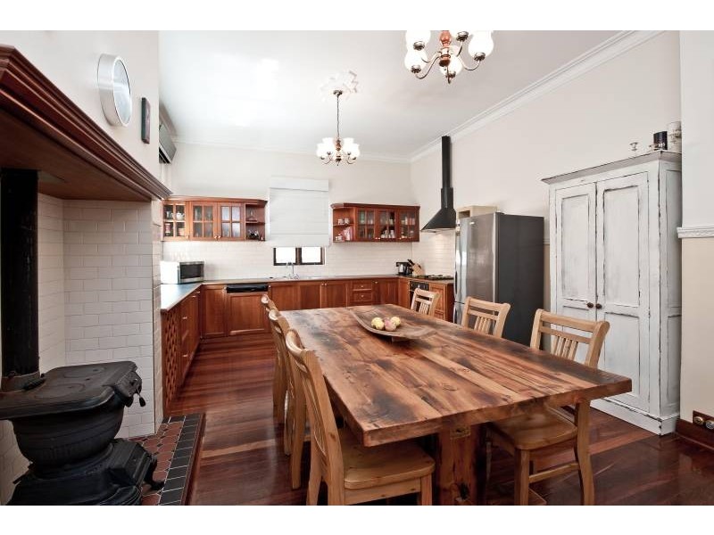 2 Adelia Street, Bayswater WA 6053