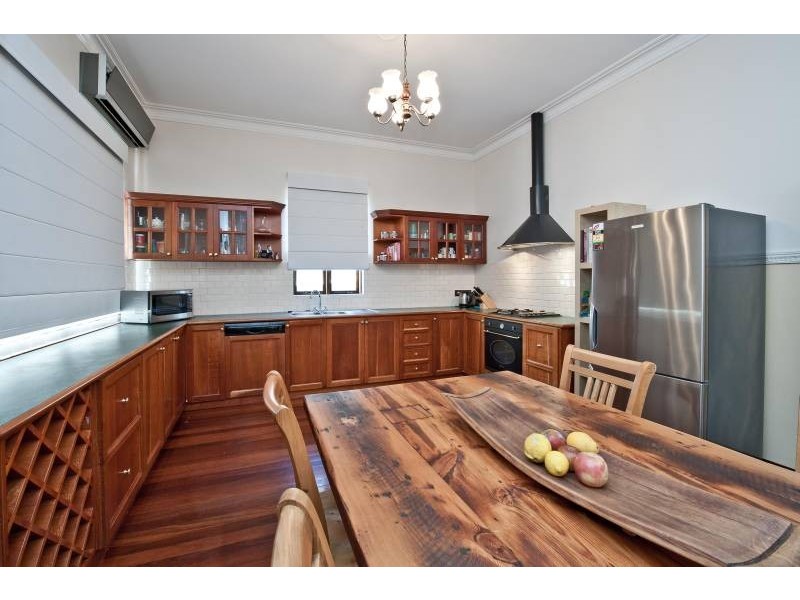 2 Adelia Street, Bayswater WA 6053