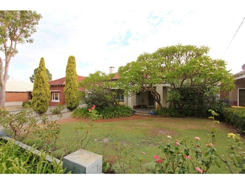 169 Tenth Avenue, Inglewood WA 6052