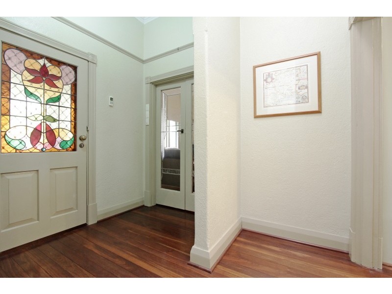 169 Tenth Avenue, Inglewood WA 6052