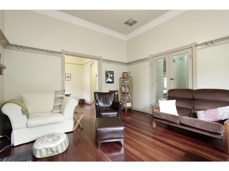 169 Tenth Avenue, Inglewood WA 6052