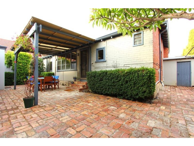 169 Tenth Avenue, Inglewood WA 6052