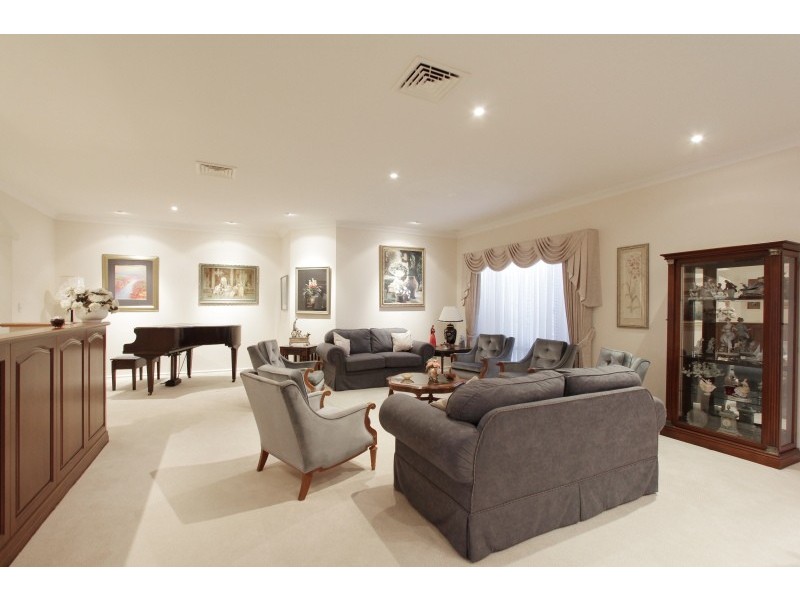 21 Howes Crescent, Dianella WA 6059