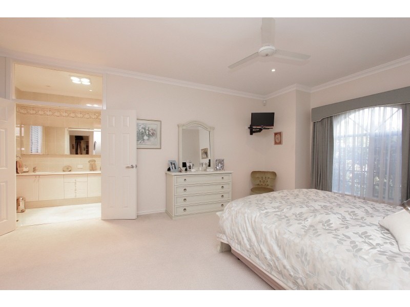 21 Howes Crescent, Dianella WA 6059