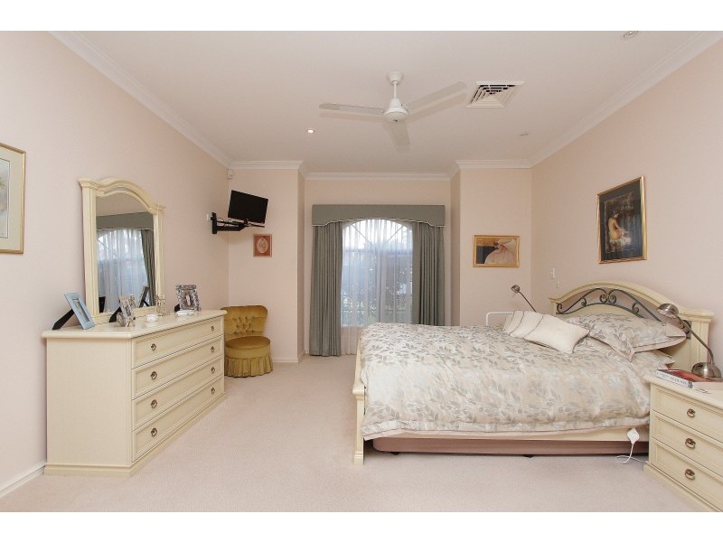 21 Howes Crescent, Dianella WA 6059