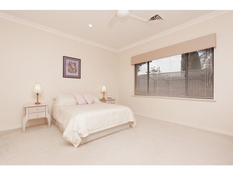 21 Howes Crescent, Dianella WA 6059