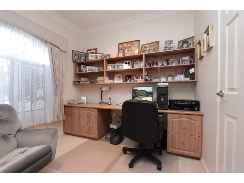 21 Howes Crescent, Dianella WA 6059