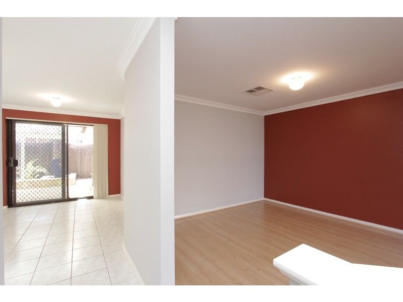 2/117 Woodrow Avenue, Dianella WA 6059