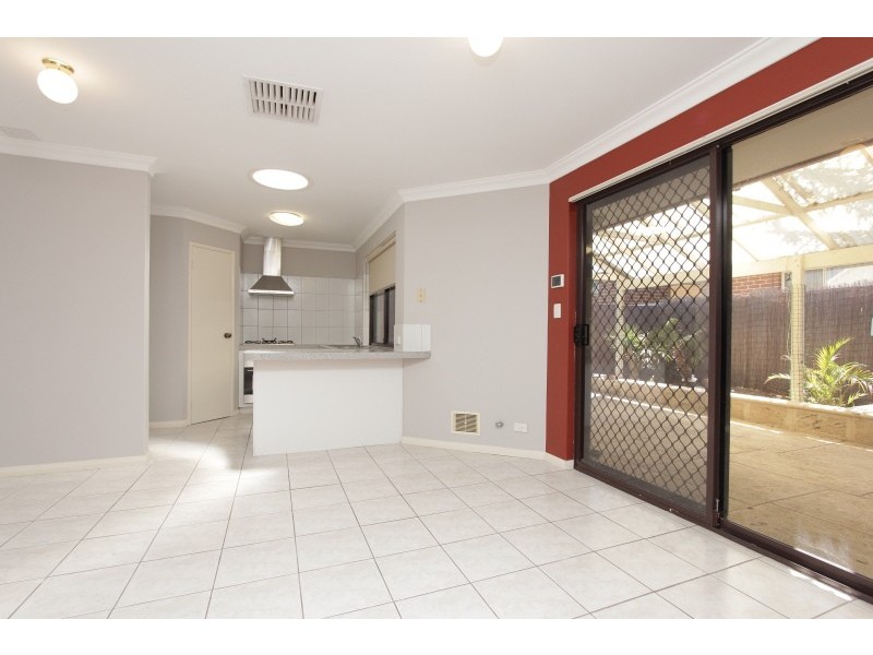 2/117 Woodrow Avenue, Dianella WA 6059