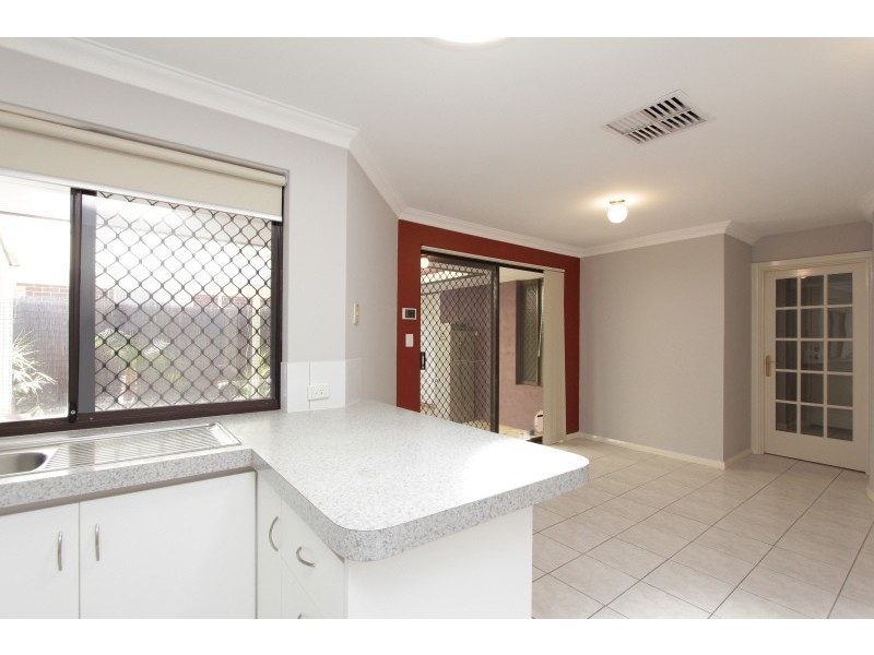 2/117 Woodrow Avenue, Dianella WA 6059