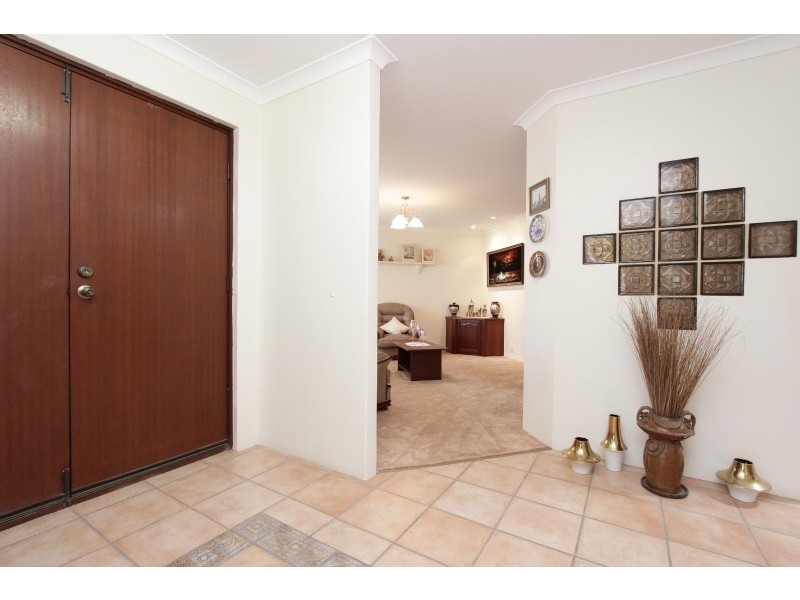6 Aster Court, Thornlie WA 6108