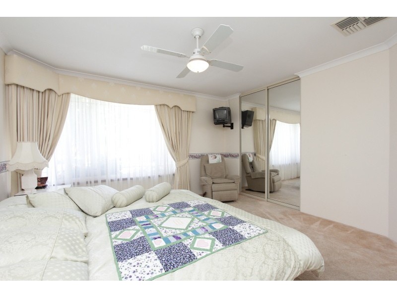 6 Aster Court, Thornlie WA 6108