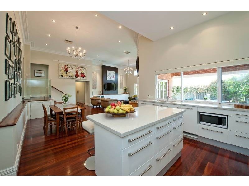 12 Elizabeth Street, Bayswater WA 6053