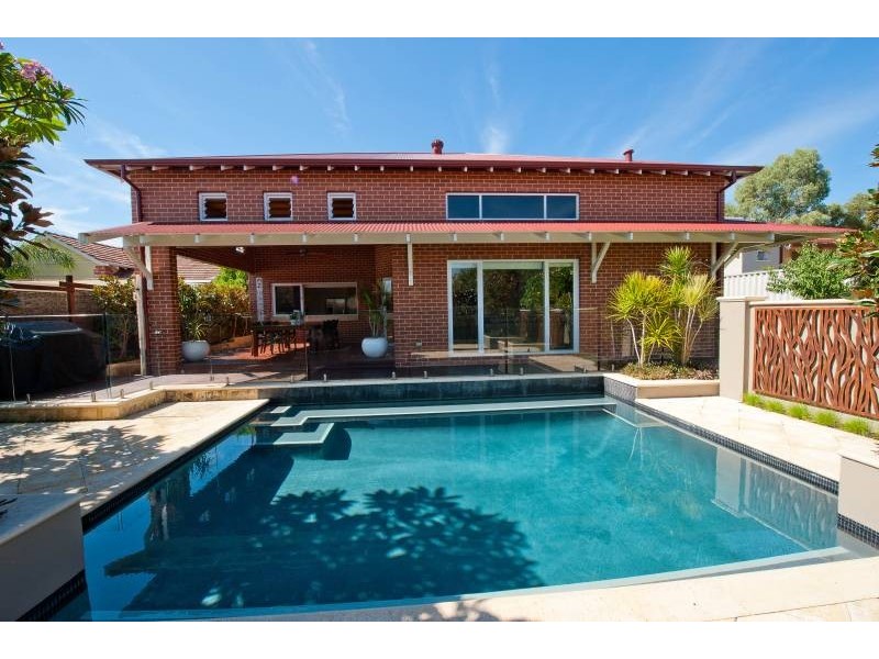 12 Elizabeth Street, Bayswater WA 6053