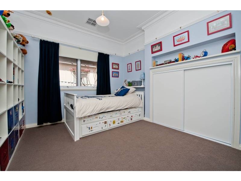 12 Elizabeth Street, Bayswater WA 6053