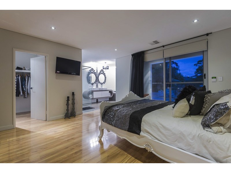 13 Feredy Street, Embleton WA 6062