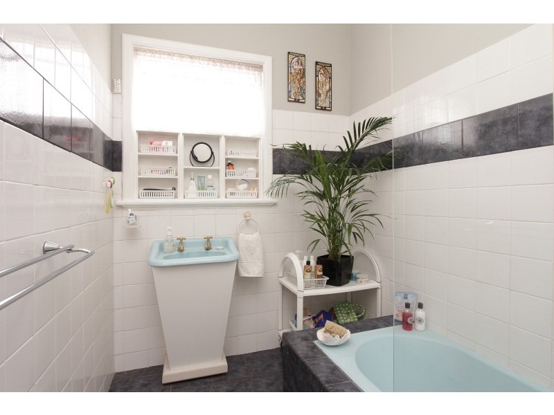 123 Woodrow Avenue, Dianella WA 6059