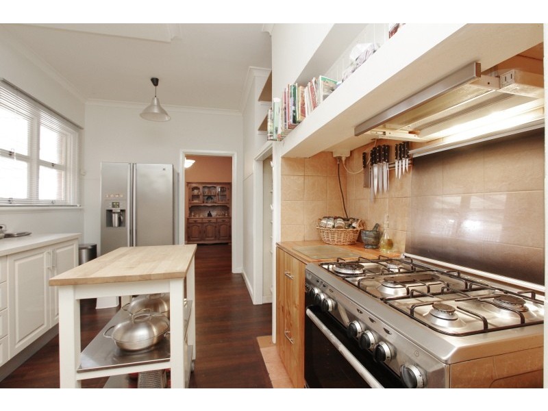 123 Woodrow Avenue, Dianella WA 6059