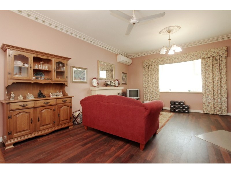 123 Woodrow Avenue, Dianella WA 6059