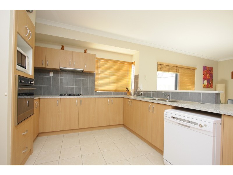 6 Bencubbin Crescent, Dianella WA 6059