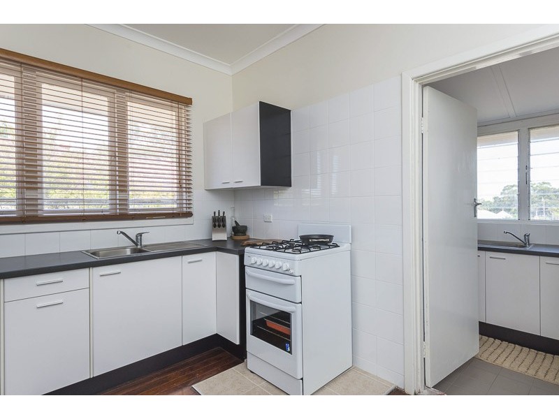 22 Sudlow Street, Embleton WA 6062