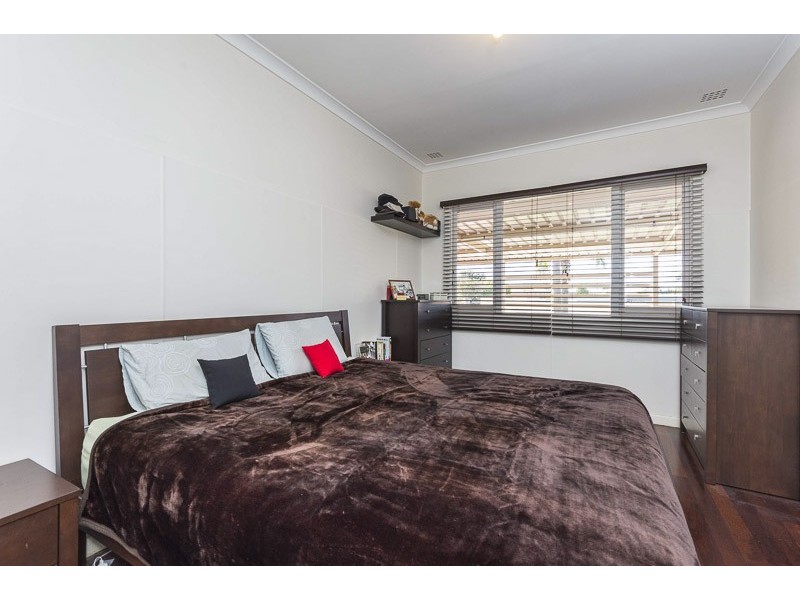 22 Sudlow Street, Embleton WA 6062