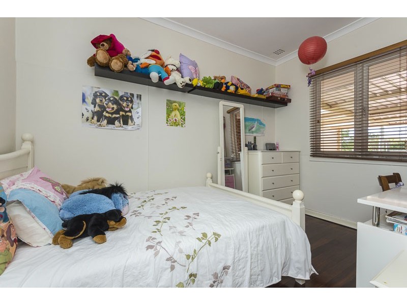 22 Sudlow Street, Embleton WA 6062