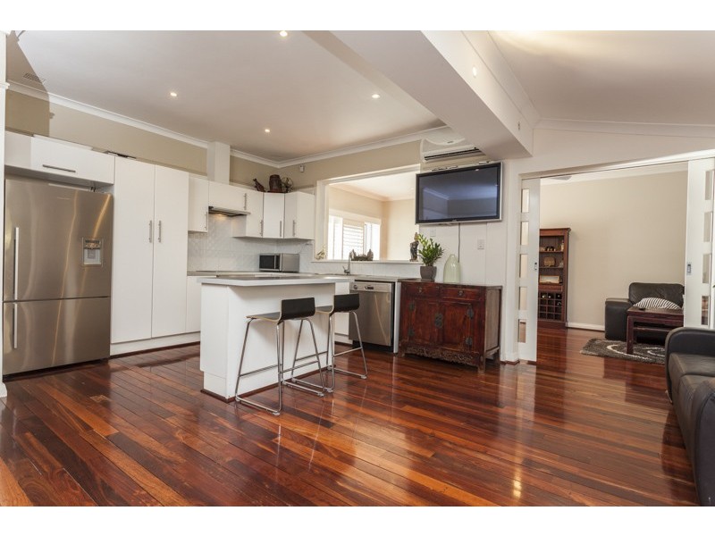 14 Grosvenor Road, Bayswater WA 6053
