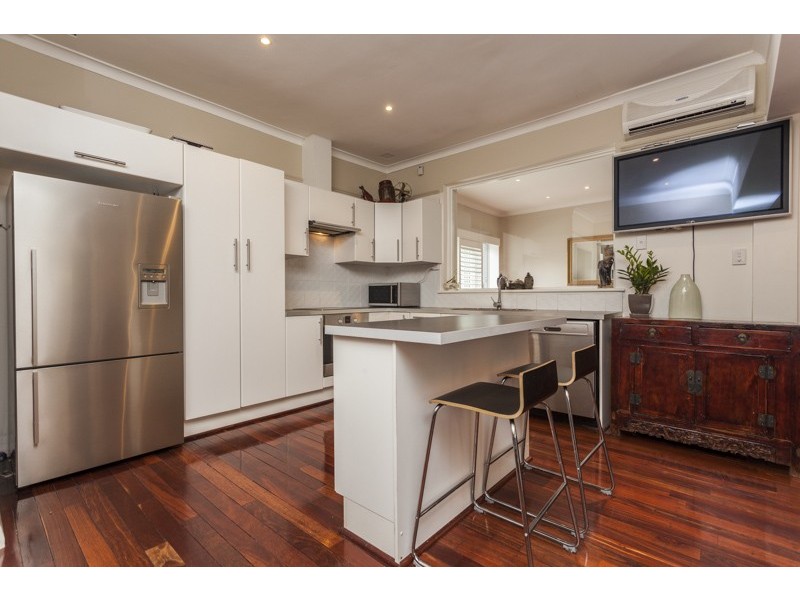 14 Grosvenor Road, Bayswater WA 6053