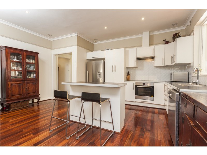 14 Grosvenor Road, Bayswater WA 6053