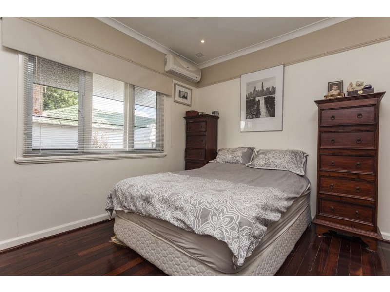 14 Grosvenor Road, Bayswater WA 6053