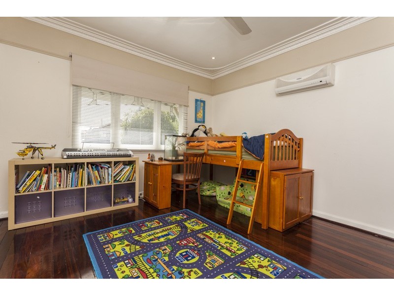 14 Grosvenor Road, Bayswater WA 6053