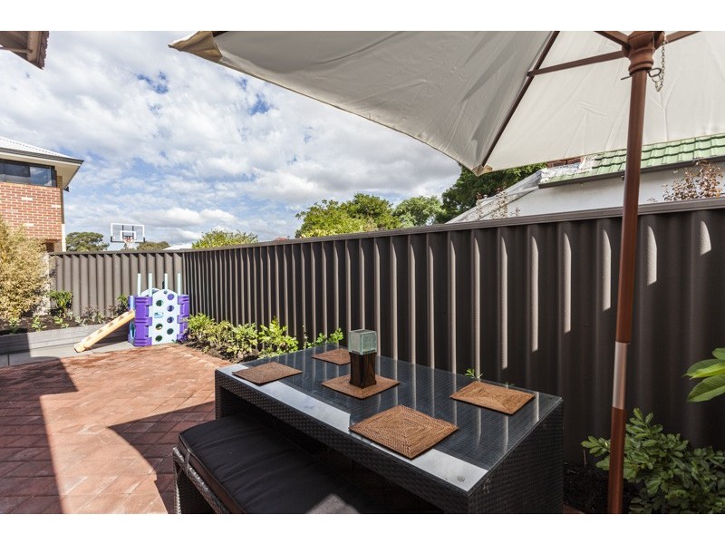 14 Grosvenor Road, Bayswater WA 6053