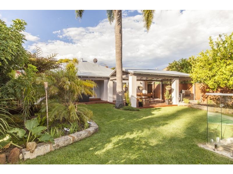 355 Crawford Road, Inglewood WA 6052