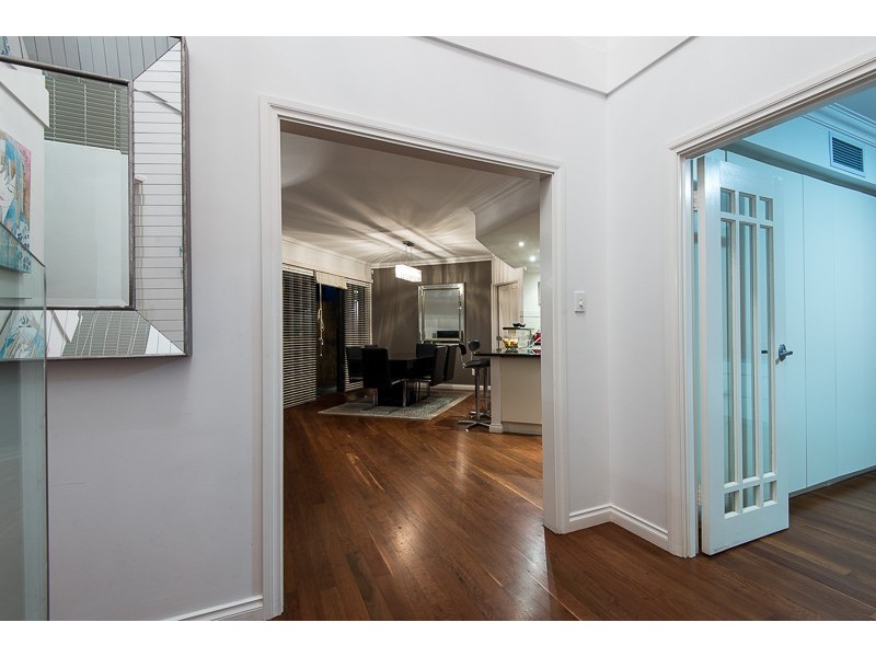 2/33 Second Avenue, Kensington WA 6151