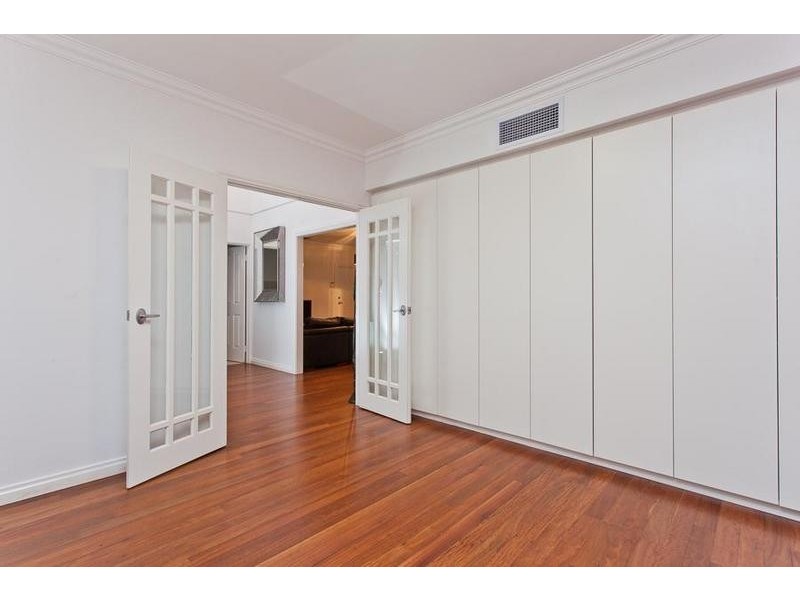 2/33 Second Avenue, Kensington WA 6151