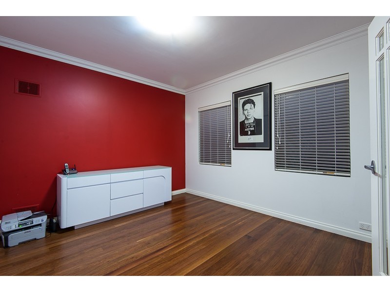 2/33 Second Avenue, Kensington WA 6151