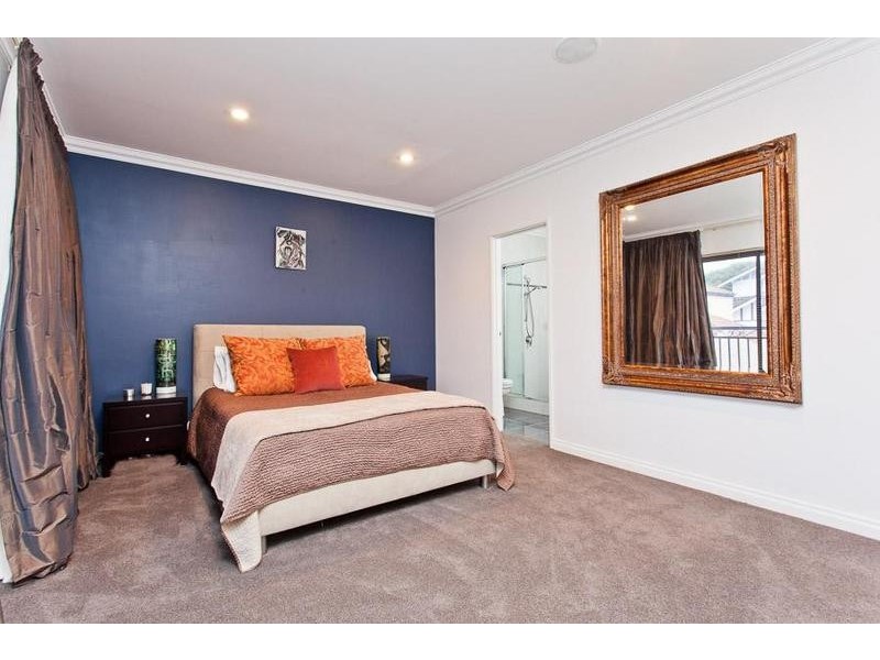 2/33 Second Avenue, Kensington WA 6151