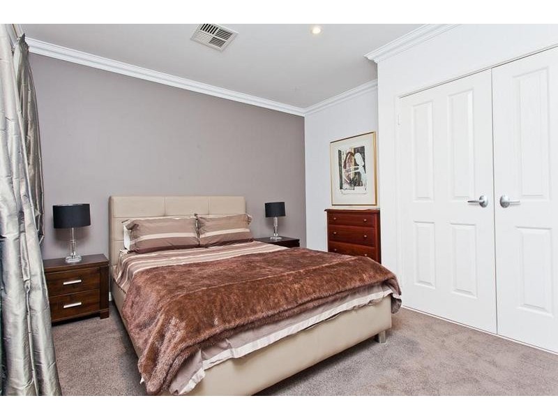 2/33 Second Avenue, Kensington WA 6151