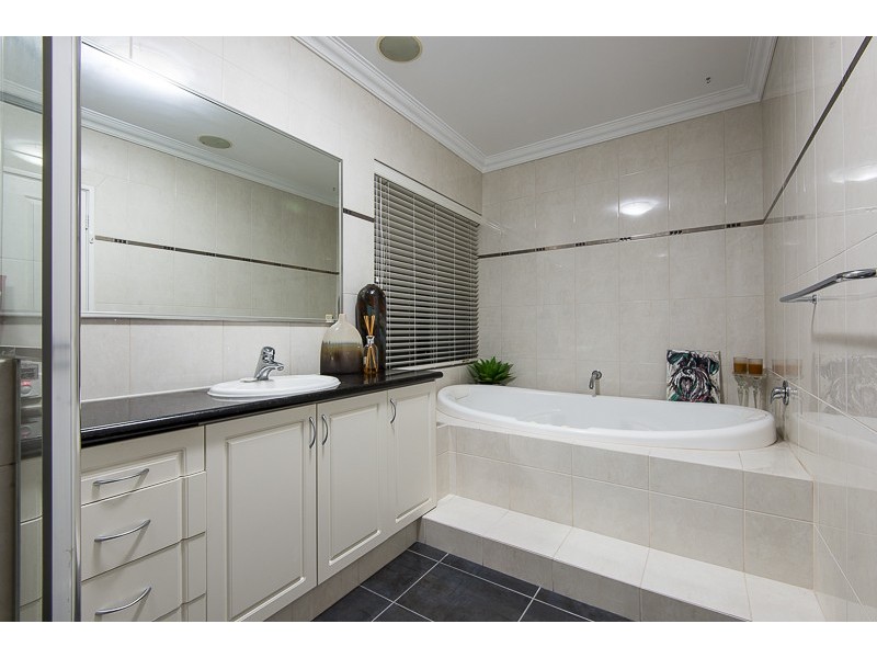 2/33 Second Avenue, Kensington WA 6151