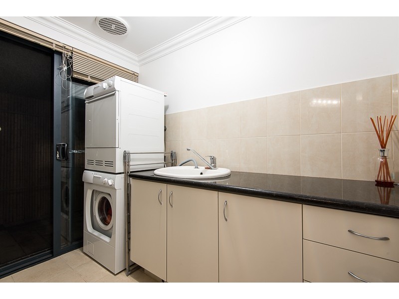 2/33 Second Avenue, Kensington WA 6151